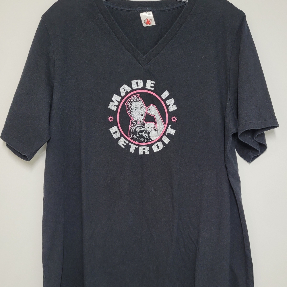 Rosie The Riviter Made in Detroit Womens V-Neck Tee 1X